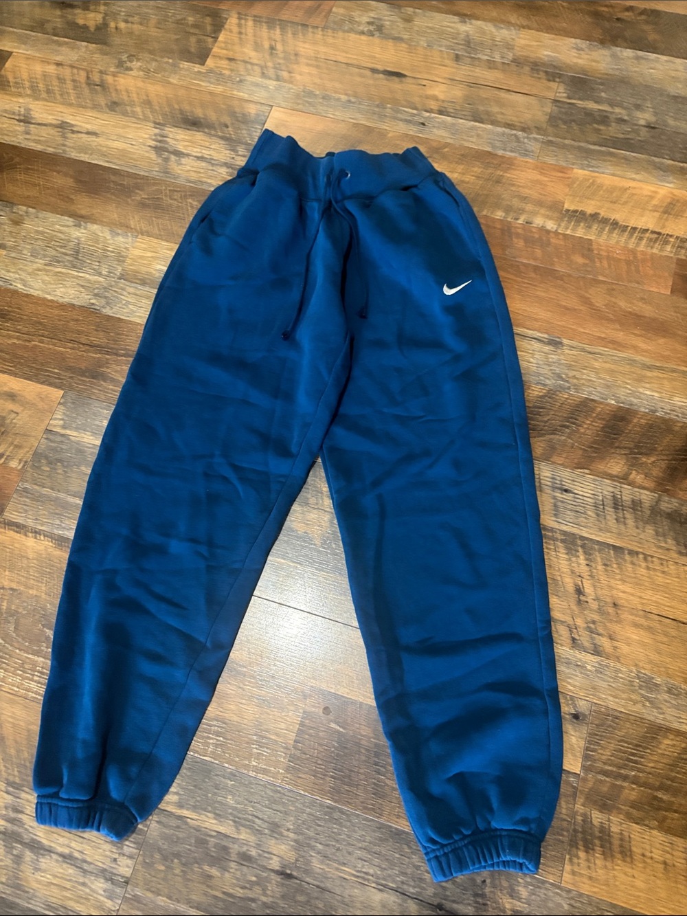 Nike Women’s Navy Blue Fleece Jogger Pants